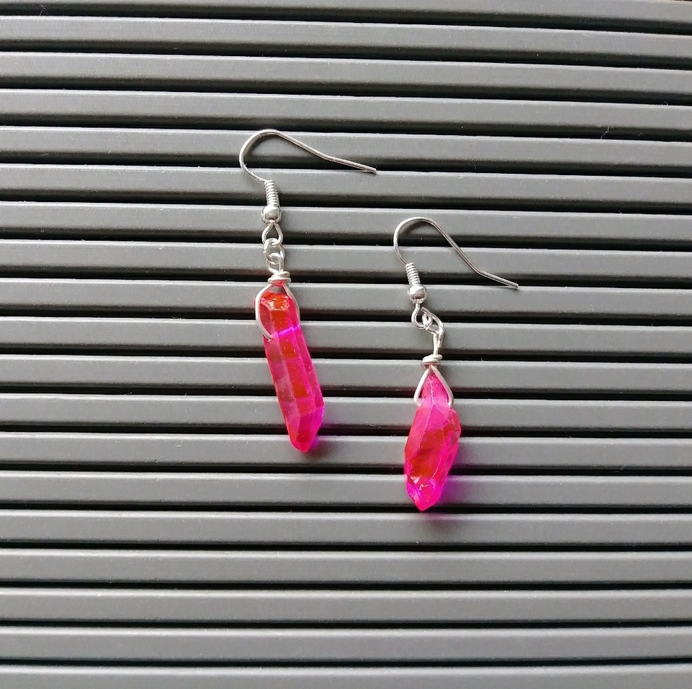 FINAL PRICE·LAST DAY Neon pink crystal earrings